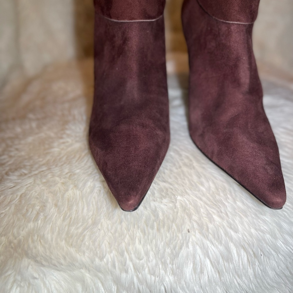BCBG women’s burgundy pointed toe ankle boots size 8 - Picture 2 of 8